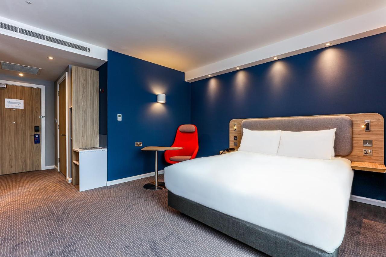 Double Room with Free Hot Breakfast - Accessible